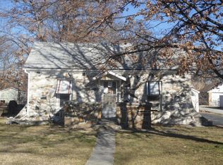 819 Cedar St, Carthage, MO 64836