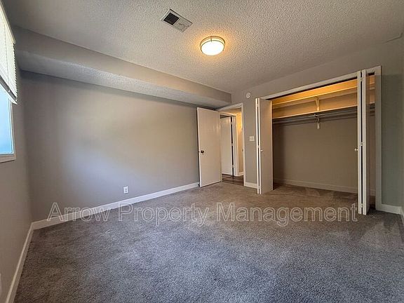 5th image of 540 N 4th St APT 12