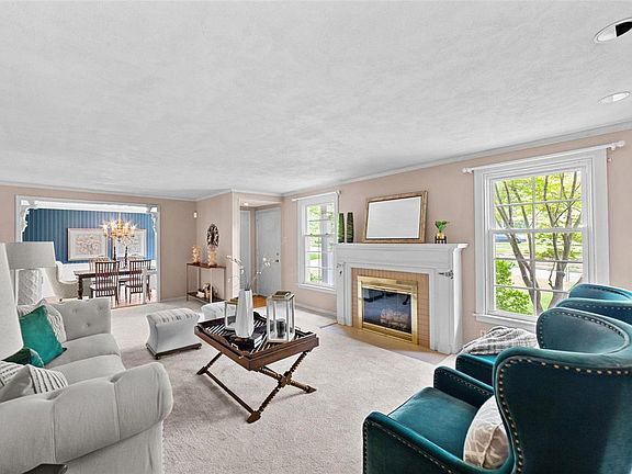 5th image of 545 N Woodlawn Ave
