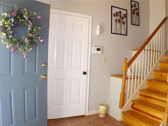 4th image of 59 Wisteria Dr
