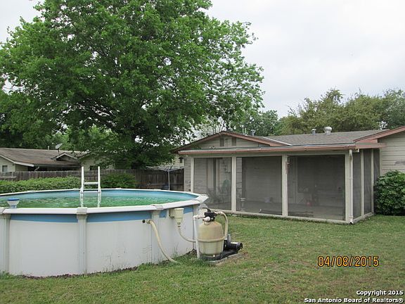 3rd image of 110 Chelsea Dr