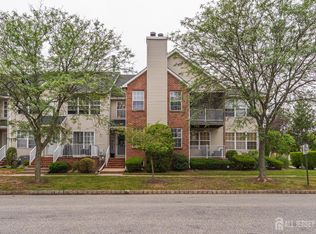 380 Bowler Ct, Piscataway, NJ 08854