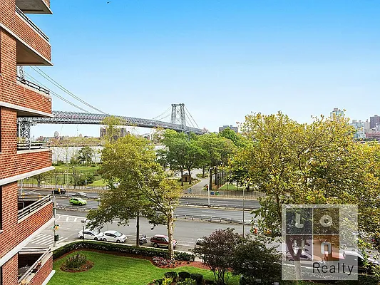 Sold by LoHo Realty | media 15