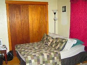 4th image of 3907 W Belmont Ave APT 2W