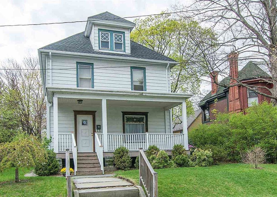 2nd image of 75 Fair St