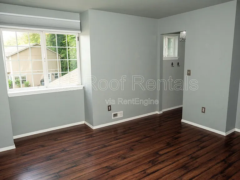 1222 7th St SE #L — Photo 16