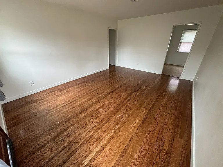 8427 Crenshaw Dr #3 — Photo 2