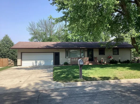 1113 Rosehill Dr, Albert Lea, MN 56007