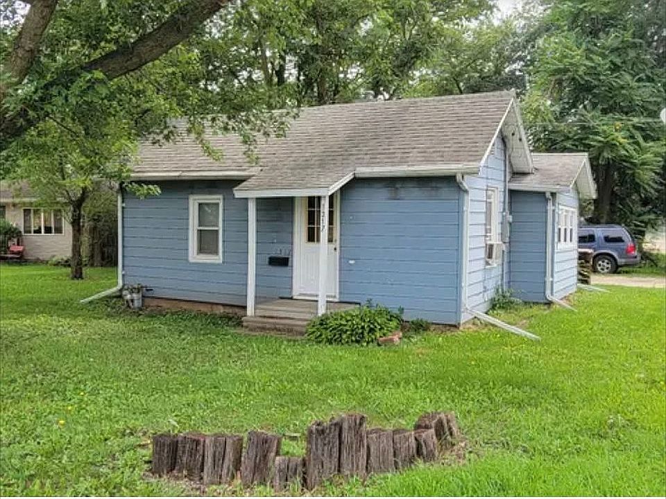 1st image of 1317 Avenue A