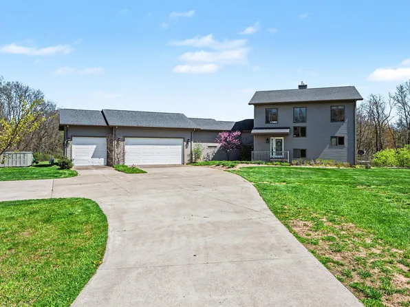 26401 27 1/2 St, Gobles, MI 49055