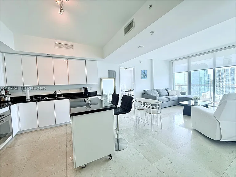 92 SW 3rd St #4311 — Photo 7