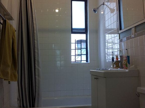 4th image of 619 W 163rd St APT 21