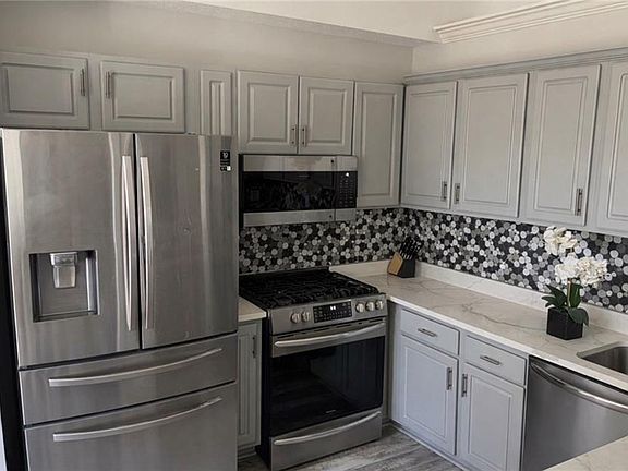 5th image of 7201 Cedar Forest Dr