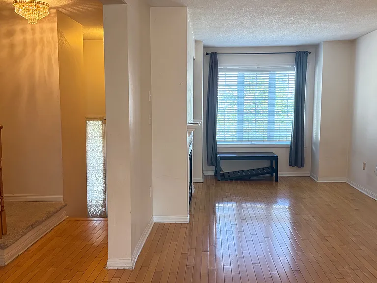 80 Acorn Pl #16 — Photo 13