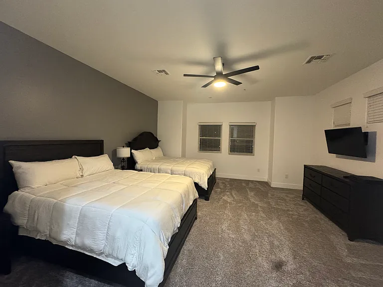 2925 N Sericin #105 — Photo 12