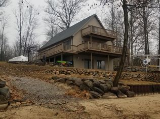 3537 E Point Dr, Beaverton, MI 48612