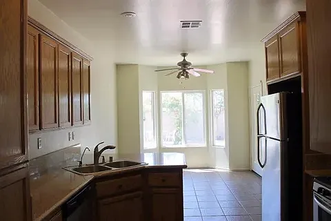 1301 Scarlet Oak Dr — Photo 14