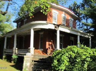 355 S Washington St, Constantine, MI 49042