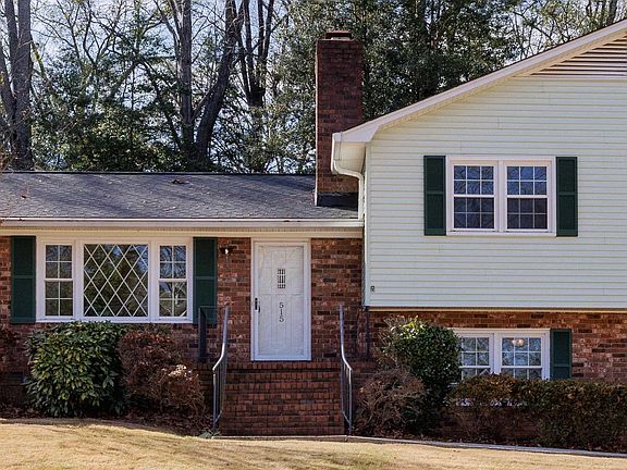 4th image of 515 Kenilworth Dr