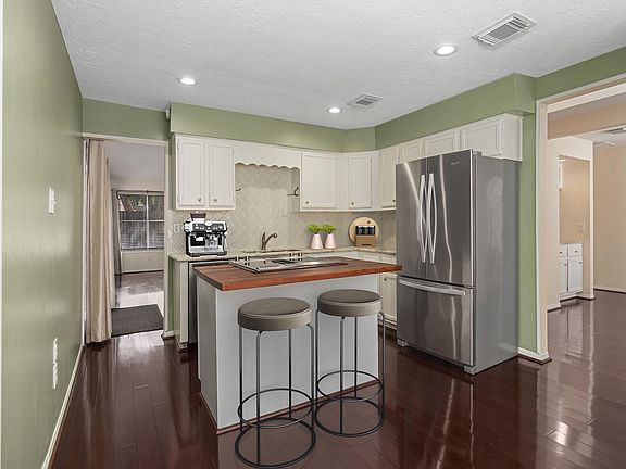5th image of 4318 Pinewood Park Dr #4318