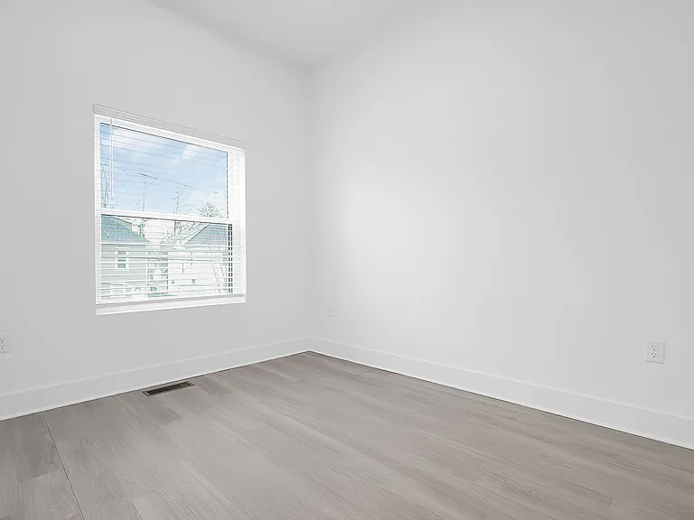 936 Wagner St — Photo 2