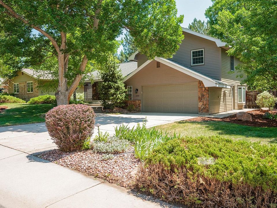 1st image of 3242 Grovewood Dr