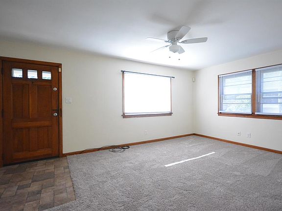 3rd image of 1322 Schirmer Ave