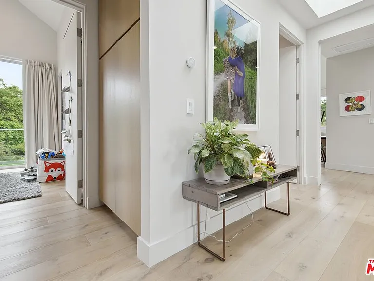 1310 Preston Way — Photo 18