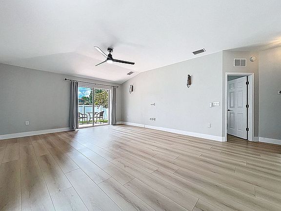 3rd image of 9160 Southern Charm Cir