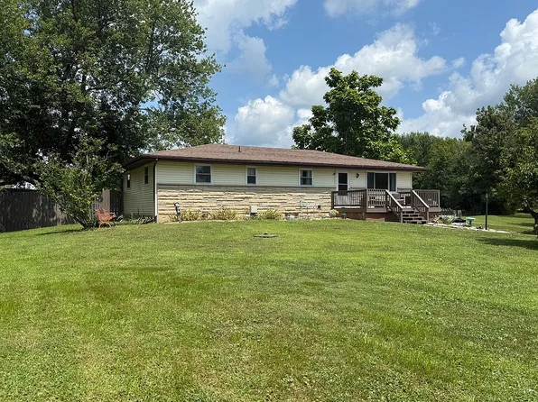 10832 Texas Gas Rd, Aurora, IN 47001