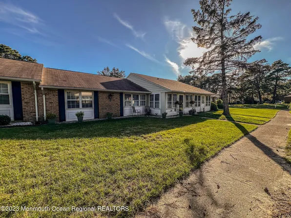 27C Cambridge Circle, Manchester, NJ 08759