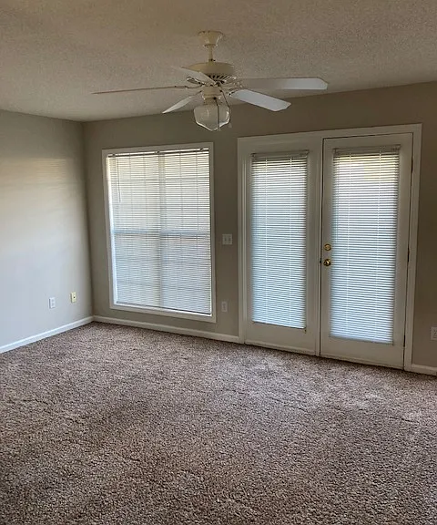 104 N Springview Dr — Photo 6