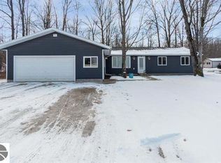 2527 W Isabella Rd, Midland, MI 48640