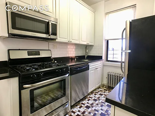 Rented by Compass | media 24