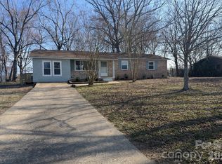 6005 Penn Dale Dr, Shelby, NC 28152