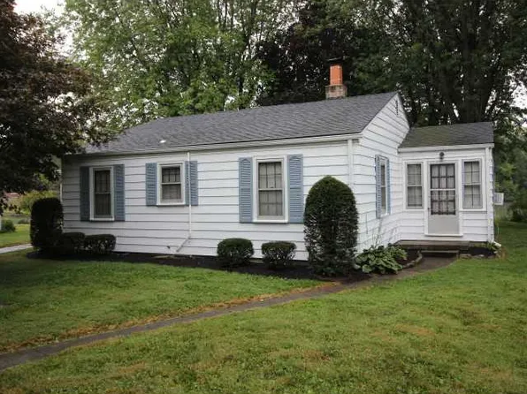 3570 Center Dr, Greenville, OH 45331