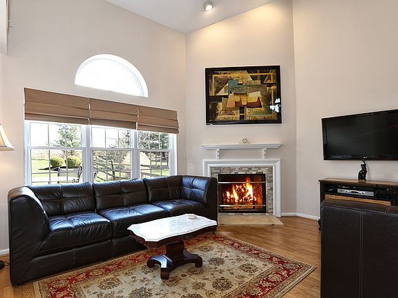 2nd image of 57 Parkview Way