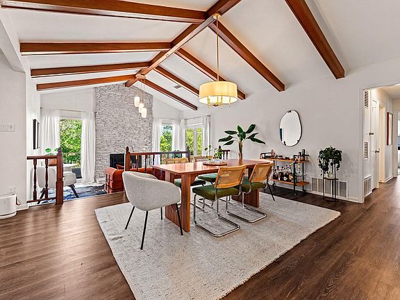 4th image of 906 Rocky Spring Rd