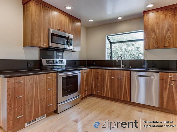 2nd image of 200 Escallonia Dr