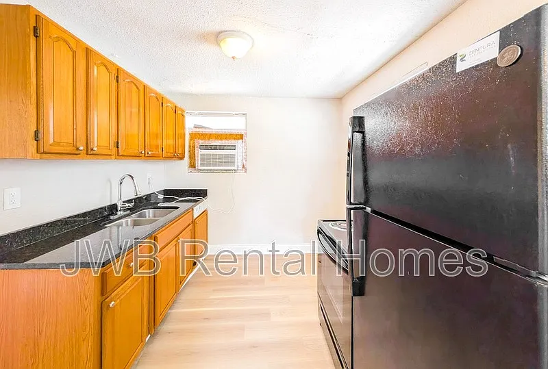 Northside — Photo 3