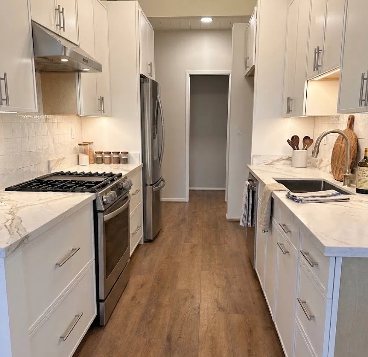 2 bed, 1.5 bath, 1300 sqft, $7,500 — Photo 4