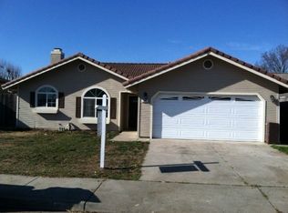 568 Edgetown Ave, Oakdale, CA 95361