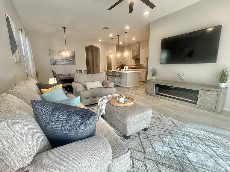 23129 E Carriage Way — Photo 18