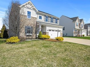 5197 Sun Meadow Dr, Brunswick, OH 44212