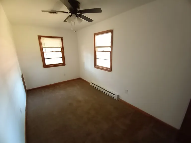 1346 Strand St — Photo 10