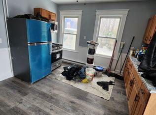 200 Hill St #1R, Waterbury, CT 06704