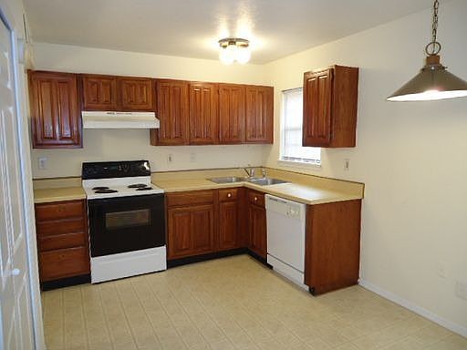 5th image of 3331 Briaroaks Dr