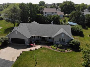 W2417 Holly Ln, Appleton, WI 54915