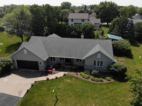 W2417 Holly Ln, Appleton, WI 54915