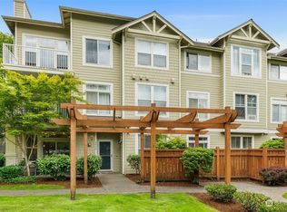 2048 Newport Way NW #11-8, Issaquah, WA 98027